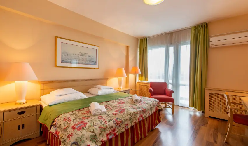 Hotel FIT H�v�z H�v�z - M�rcius 15.