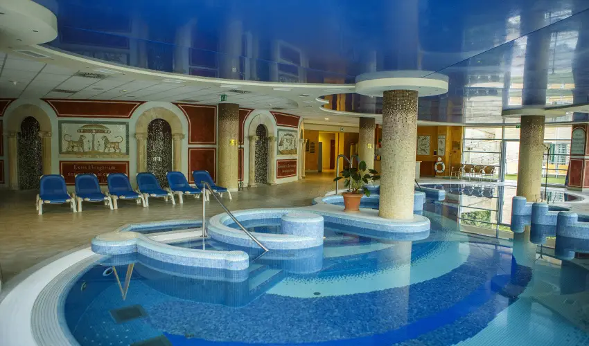 Thermal Hotel Visegr�d Visegr�d - M�rcius 15. (min. 3 �j)