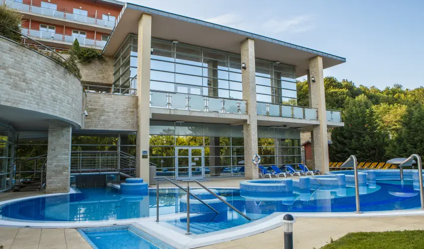 Thermal Hotel Visegr�d Visegr�d - M�rcius 15. (min. 3 �j)