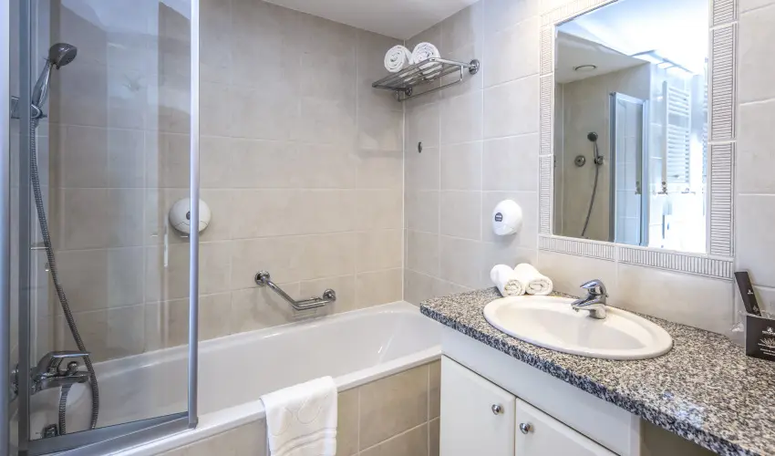 Thermal Hotel Visegr�d Visegr�d - M�rcius 15. (min. 3 �j)