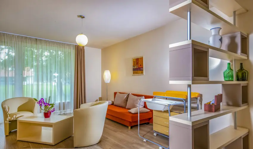 Term�l Apartmanok & Kemping Hark�ny Hark�ny - M�rcius 15. - teljes el�refizet�ssel