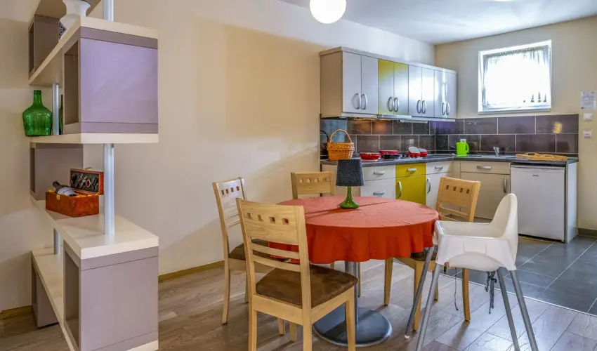 Term�l Apartmanok & Kemping Hark�ny Hark�ny - M�rcius 15. - teljes el�refizet�ssel