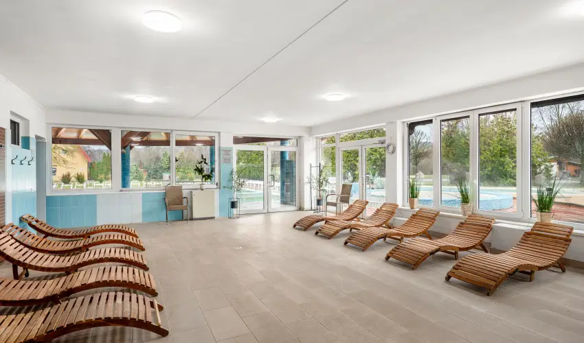 Therm�l Park Hotel Egerszal�k - M�rcius 15.