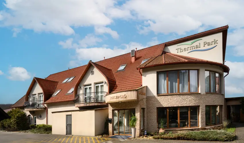 Therm�l Park Hotel Egerszal�k - M�rcius 15.