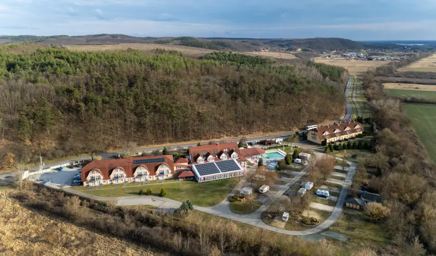 Therm�l Park Hotel Egerszal�k - M�rcius 15.