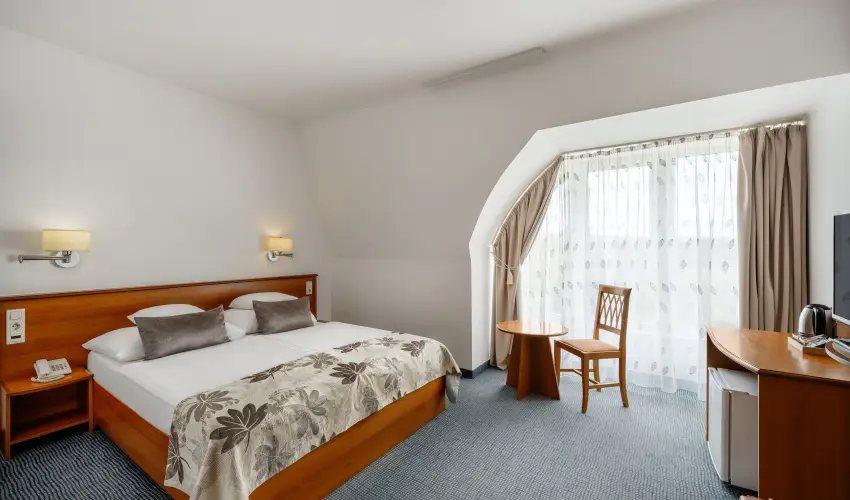 Therm�l Park Hotel Egerszal�k - M�rcius 15.