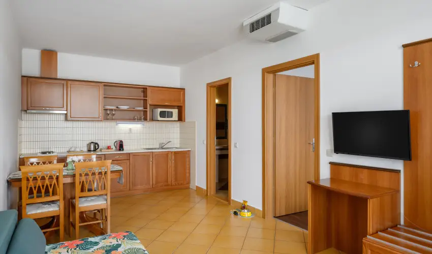 Therm�l Park Hotel Egerszal�k - M�rcius 15.