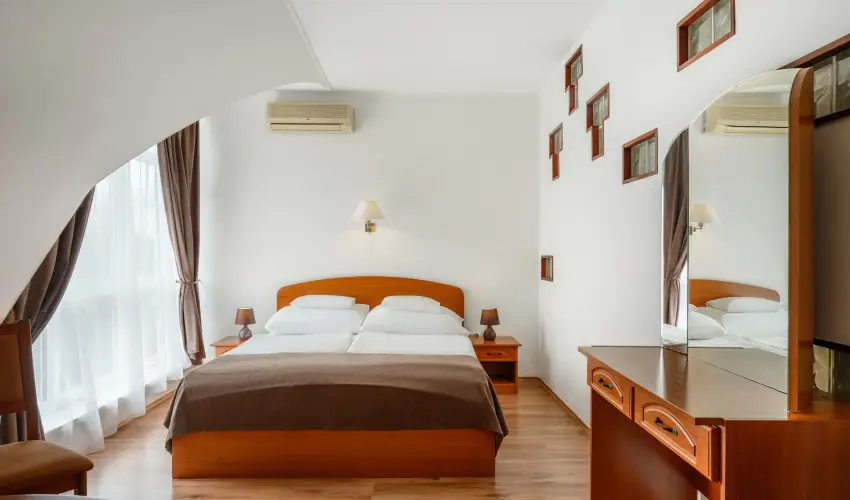 Therm�l Park Hotel Egerszal�k - M�rcius 15.