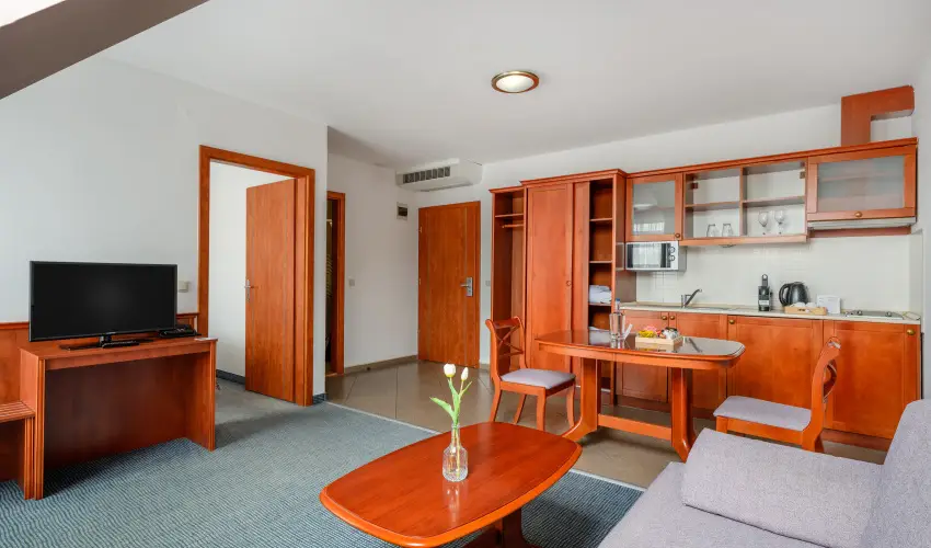 Therm�l Park Hotel Egerszal�k - M�rcius 15.