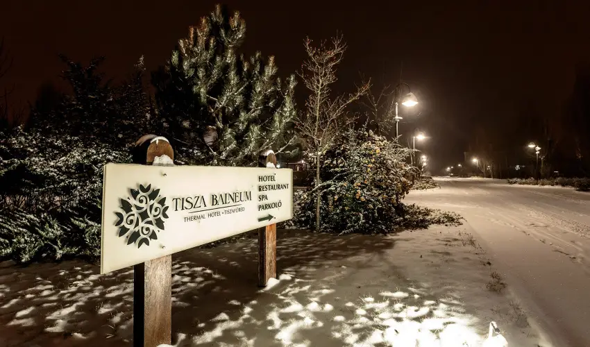 Tisza Balneum Hotel Tiszaf�red - Borvacsora Mautner Zs�fi�val (min. 2 �j)
