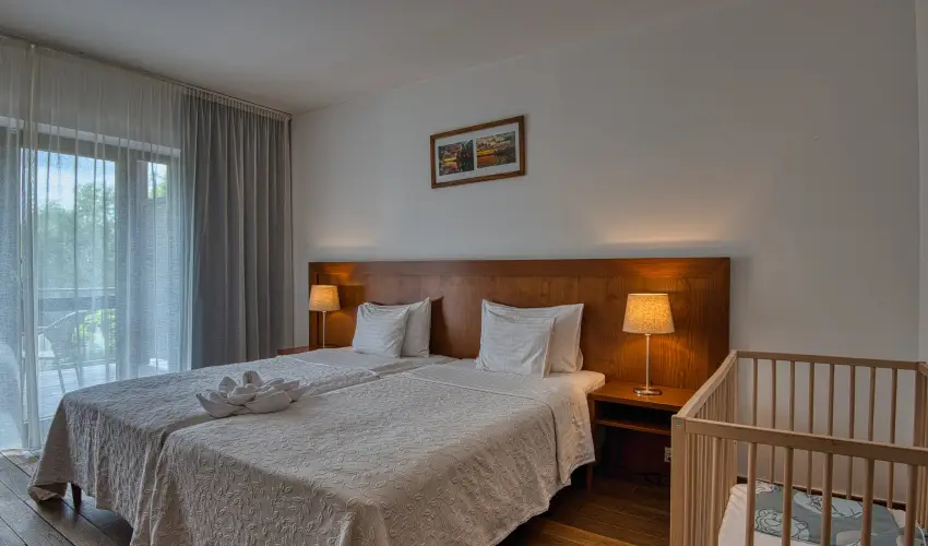 Tisza Balneum Hotel Tiszaf�red - Borvacsora Mautner Zs�fi�val (min. 2 �j)