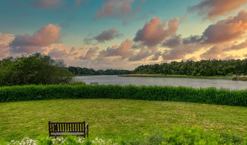 Tisza Balneum Hotel Tiszaf�red - Borvacsora Mautner Zs�fi�val (min. 2 �j)