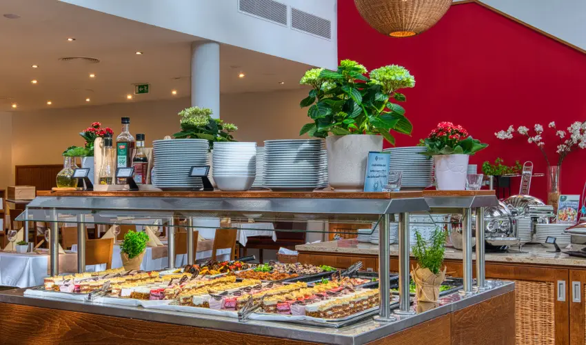 Tisza Balneum Hotel Tiszaf�red - Borvacsora Mautner Zs�fi�val (min. 2 �j)