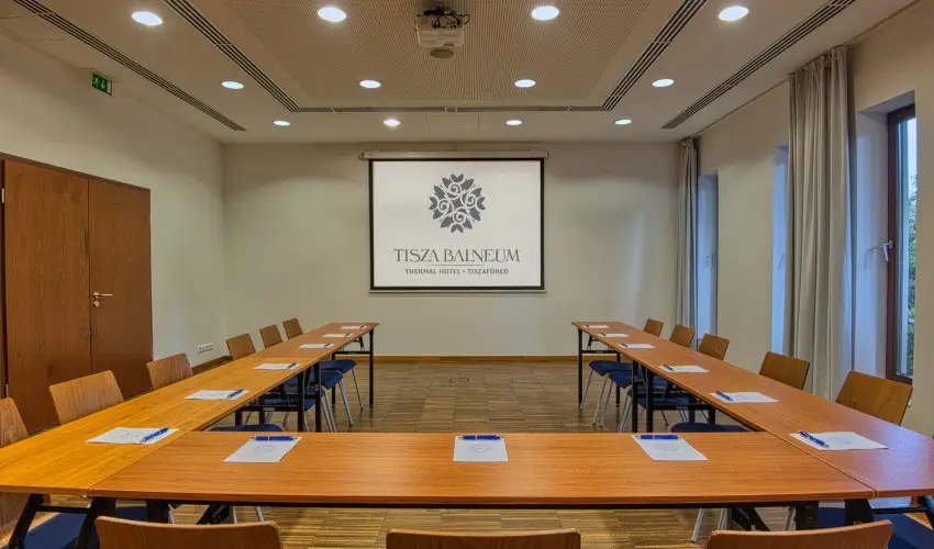 Tisza Balneum Hotel Tiszaf�red - Borvacsora Mautner Zs�fi�val (min. 2 �j)