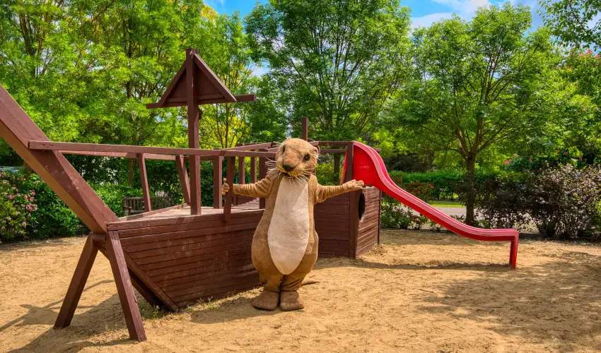 Tisza Balneum Hotel Tiszaf�red - Borvacsora Mautner Zs�fi�val (min. 2 �j)