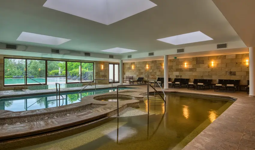 Tisza Balneum Hotel Tiszaf�red - Borvacsora Mautner Zs�fi�val (min. 2 �j)