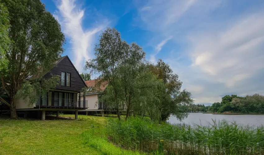 Tisza Balneum Hotel Tiszaf�red - Borvacsora Mautner Zs�fi�val (min. 2 �j)