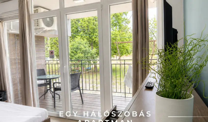 Tisza Gy�ngye Apartmanok Szeged - M�rcius 15.