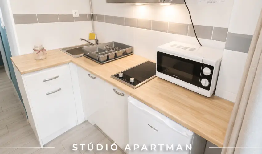 Tisza Gy�ngye Apartmanok Szeged - M�rcius 15.