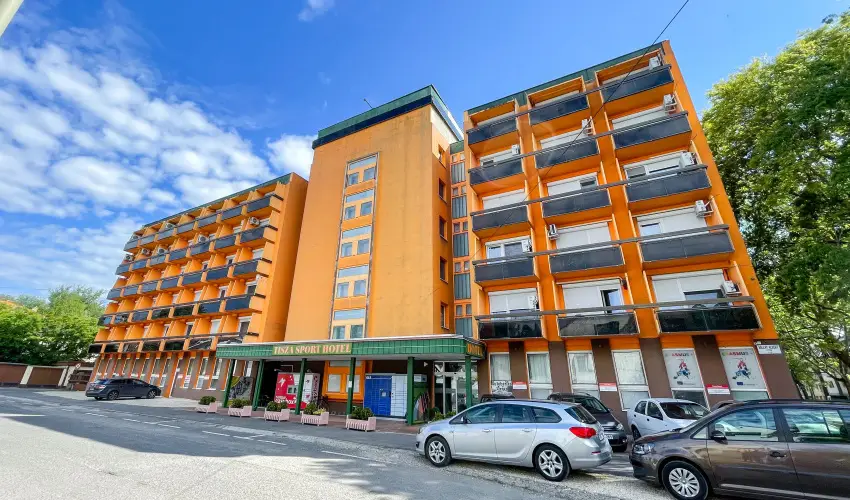 Tisza Sport Hotel Szeged - M�rcius 15. 
