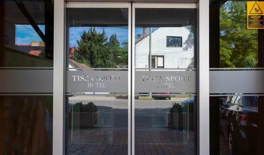 Tisza Sport Hotel Szeged - M�rcius 15. 