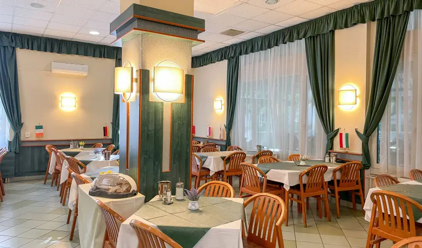 Tisza Sport Hotel Szeged - M�rcius 15. 