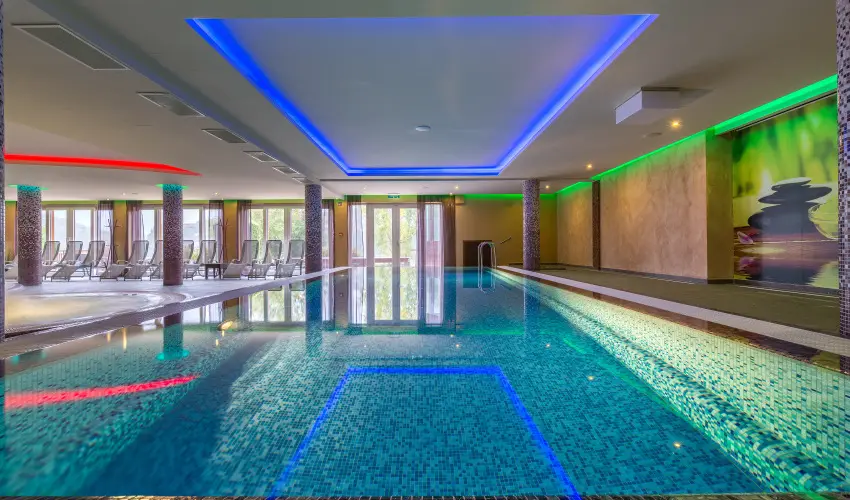 T� Wellness Hotel B�nk - M�rcius 15. 