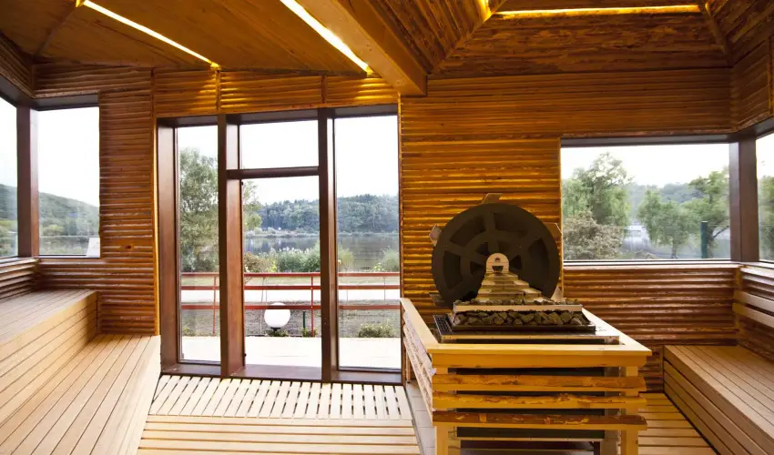 T� Wellness Hotel B�nk - M�rcius 15. 