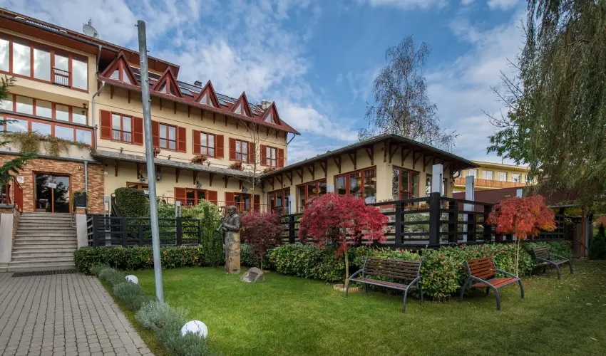 T� Wellness Hotel B�nk - M�rcius 15. 