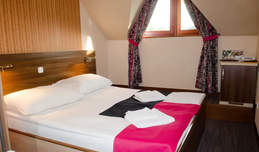 T� Wellness Hotel B�nk - M�rcius 15. 