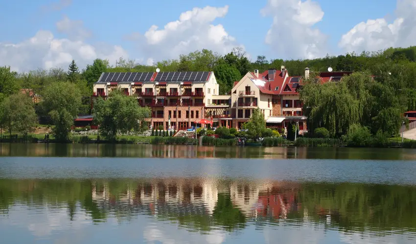 T� Wellness Hotel B�nk - M�rcius 15. 