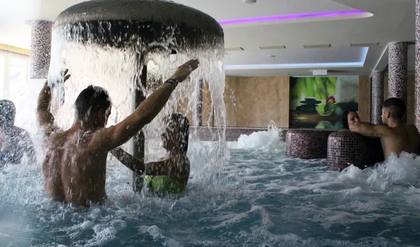 T� Wellness Hotel B�nk - M�rcius 15. 