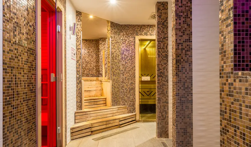 T� Wellness Hotel B�nk - M�rcius 15. 