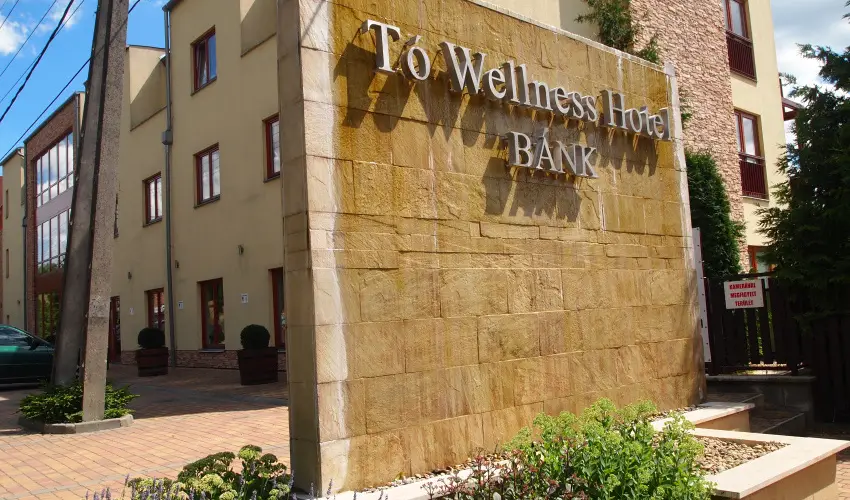 T� Wellness Hotel B�nk - M�rcius 15. 