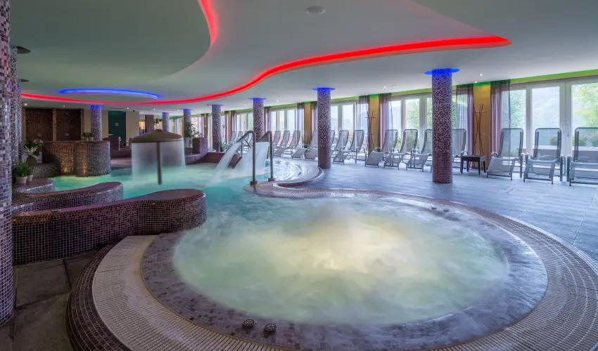 T� Wellness Hotel B�nk - M�rcius 15. 