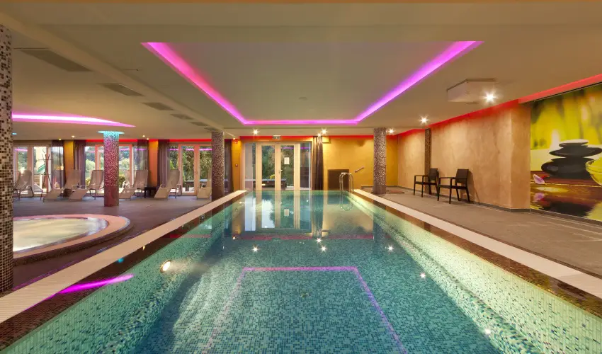 T� Wellness Hotel B�nk - M�rcius 15. 