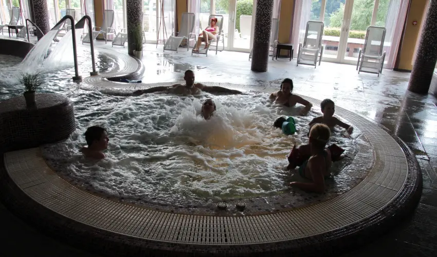 T� Wellness Hotel B�nk - M�rcius 15. 