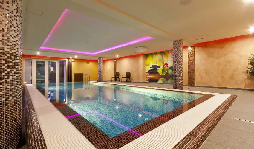 T� Wellness Hotel B�nk - M�rcius 15. 
