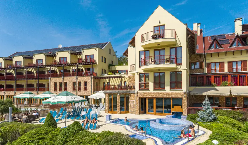 T� Wellness Hotel B�nk - M�rcius 15. 