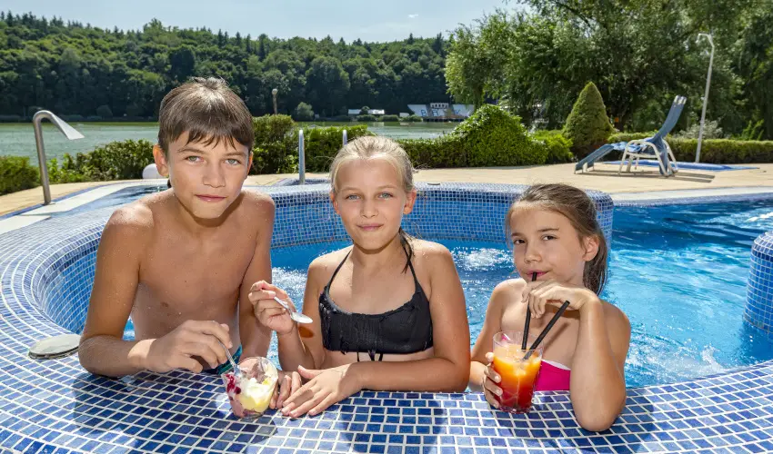 T� Wellness Hotel B�nk - M�rcius 15. 