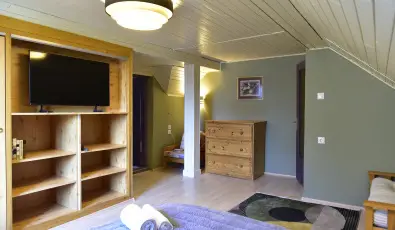 Torn�cos Vend�gh�z K�r�shegy