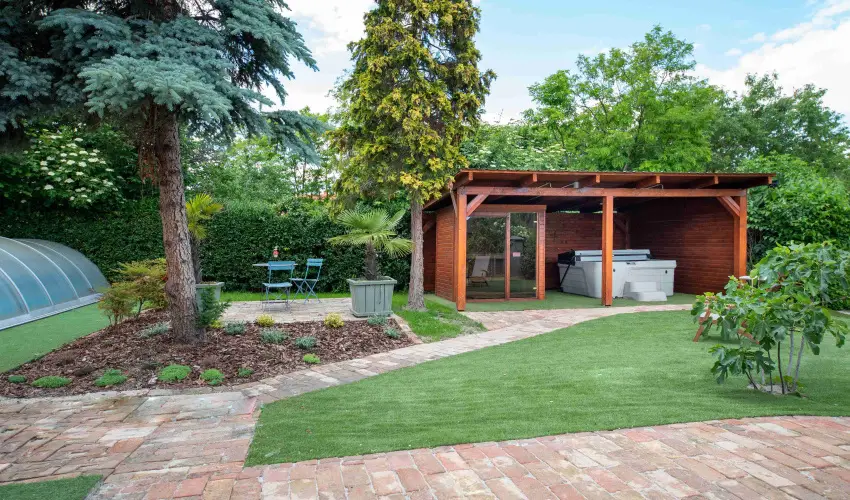 Torn�cos Vend�gh�z K�r�shegy - M�rcius 15.