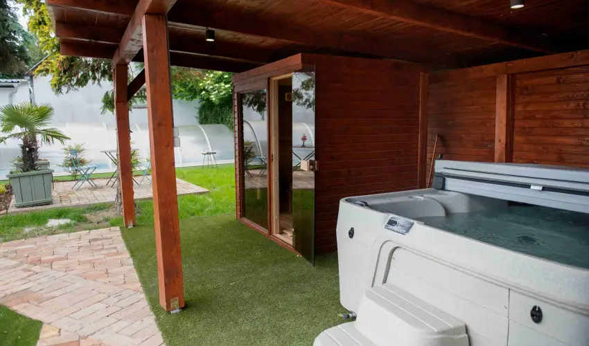 Torn�cos Vend�gh�z K�r�shegy - M�rcius 15.