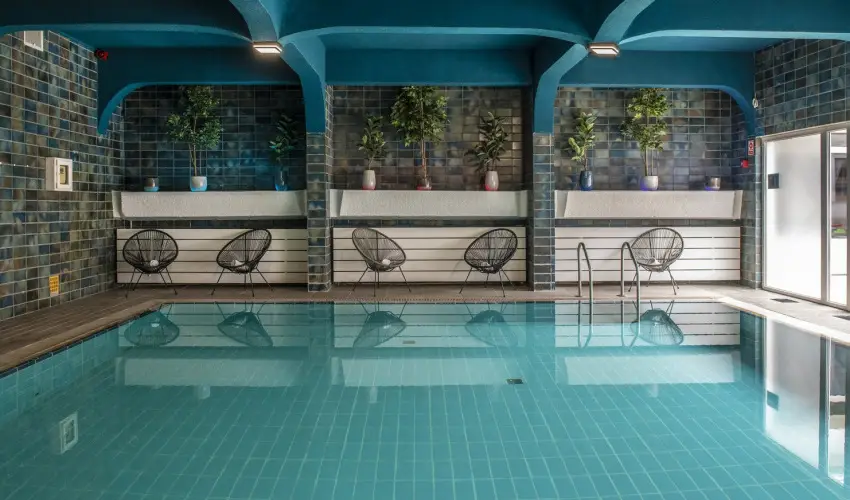 T�nd�rkert Hotel Noszvaj - M�rcius 15. 