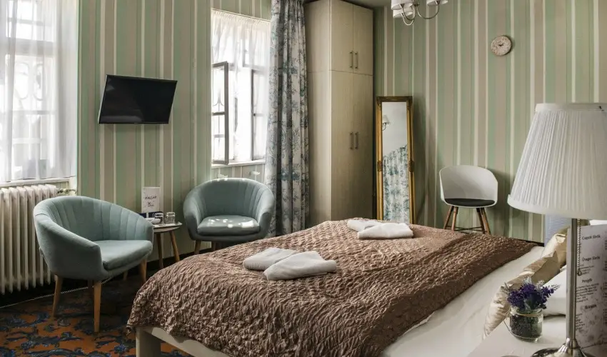 T�nd�rkert Hotel Noszvaj - M�rcius 15. 