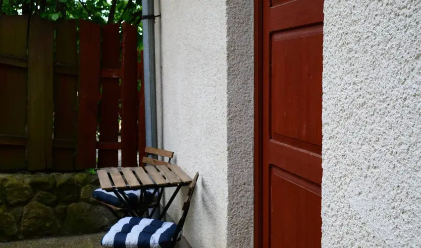 Vadr�zsa Vend�gh�z Szentendre - M�rcius 15. (min. 2 �j)