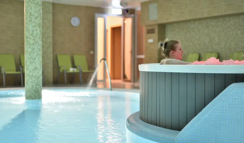 Wellness Hotel Viktria Nagyatd - Mrcius 15-i ajnlat, frdbelpvel (min. 2 j)