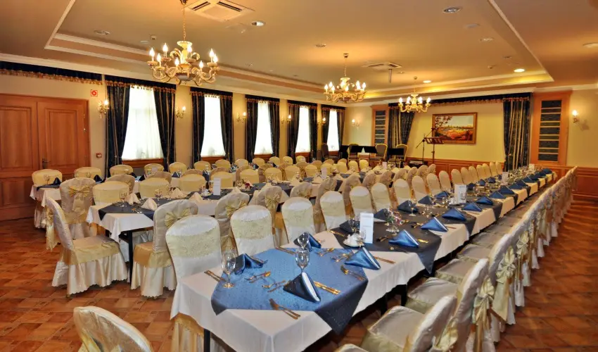Hotel Villa Classica P�pa - M�rcius 15. 