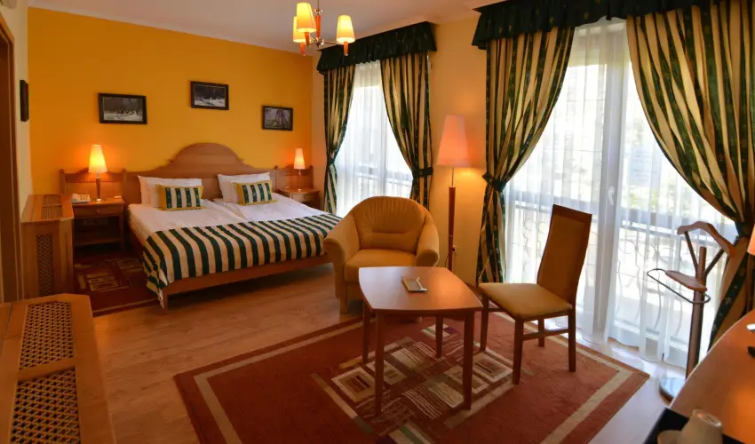 Hotel Villa Classica P�pa - M�rcius 15. 