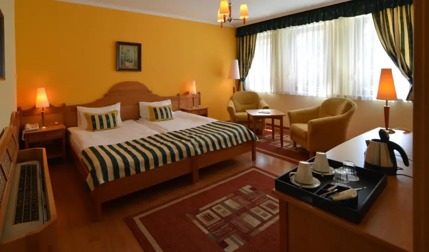 Hotel Villa Classica P�pa - M�rcius 15. 
